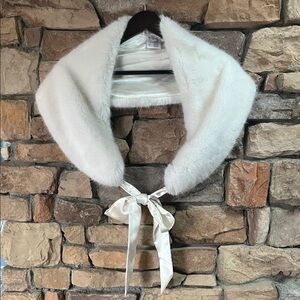 David’s Bridal Elegant Off White Faux Fur Stole